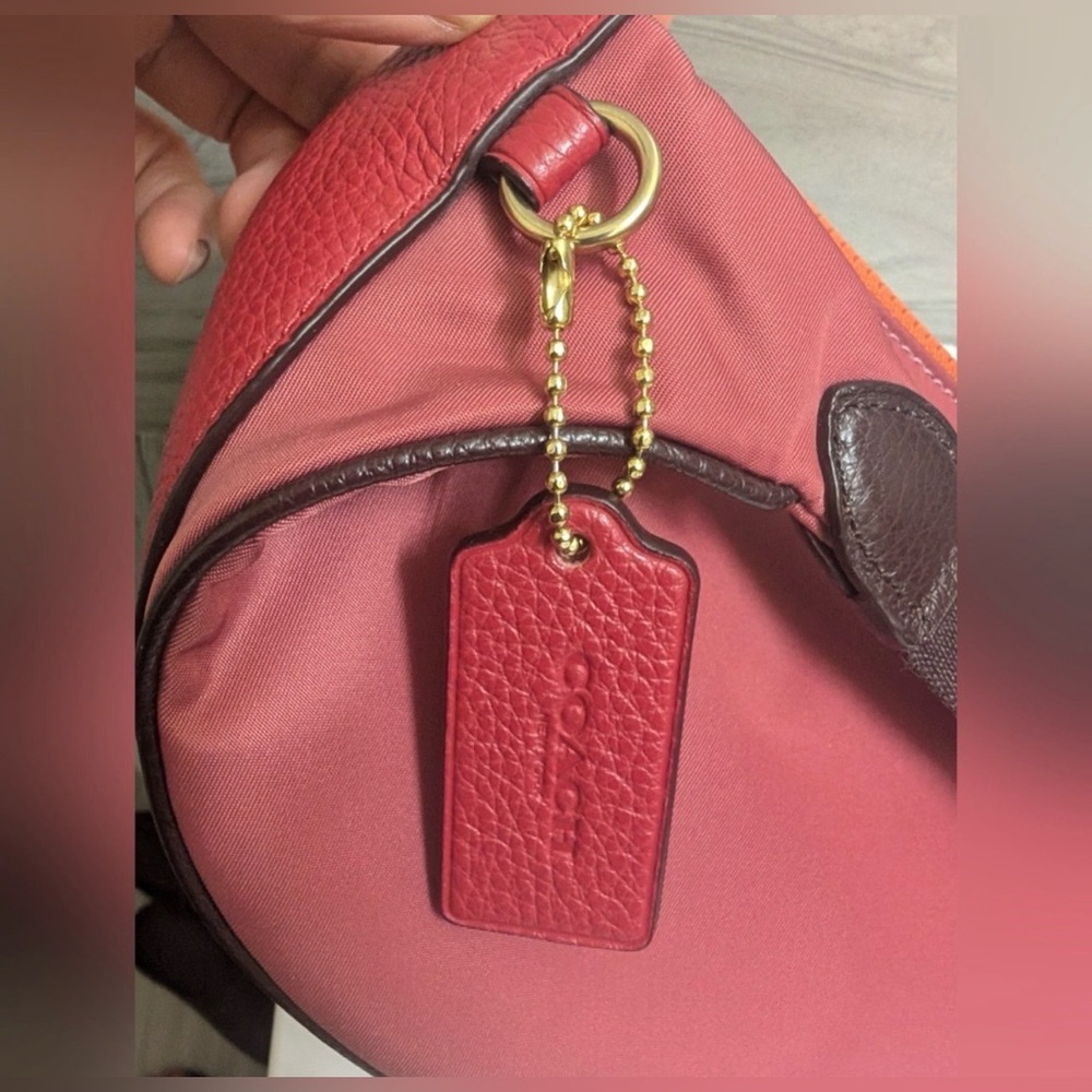 Coach RARE Vale Crossbody - Picture 9 of 12